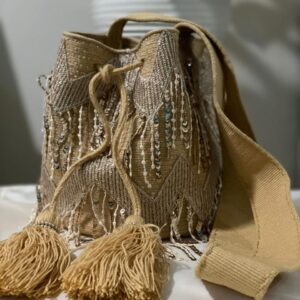 Mochila wayuu decorada negra